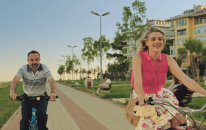 Çakallarla Dans 3 Sıfır Sıkıntı Film Müziği - Barış MANÇO / Gibi Gibi - Klip