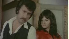 Figen Han - Pantolonsuz Görsen Karıştırmazsın