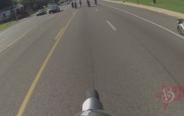 Bu Kez de Kız Düşüyor Motosikletten