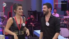 İrem Derici ve Eşinden İlginç Sevinme Dansı (Ben Bilmem Eşim Bilir Yılbaşı Özel)
