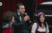 Rafet El Roman - Adımla Seslendi (Arkadaşım Hoşgeldin Performans) #YılbaşıÖzel