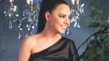 Ebru Gündeş - Araftayım