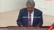 Kamer Genç'in Mesir Macunu Deme Çabası