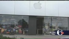 Apple Store'u Patlatan Hırsızlar