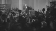 Lenin Konuşurken Hüloğğ Diye Bağıran Kalabalık