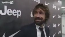 Sen Bari Yapma Pirlo Başkan (Zombi içerir)
