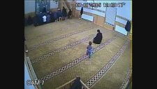 Küçük Afacanın Camide Yaptığına Bak!