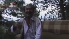 Umarsızca Gülen Adam - Çadırı Çalmışlar
