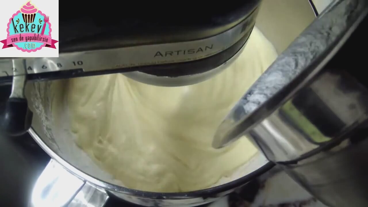 Muzlu Rulo Pasta (Nar Pelteli) Muzlu Rulo Pasta (Nar Pelteli)