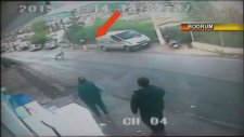 Bebeği Uçurumun Dibinde Böyle Yakaladı