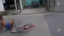Bisikletin Ön Tekerleği Çıkarsa
