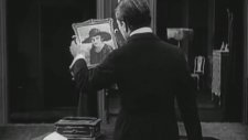 Charlie Chaplin Ağlama Parodisi