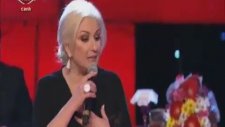 Muazzez Ersoy & Dudaklarında Arzu Kollarında Yalnız Ben