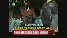 Gülümseyerek Adam Vurmak - Onur Özbizerdik