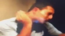 Ateşli Shot Atarken Charizard'a Dönüşen Adam
