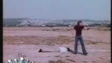 Kafasına Uçak Çarpan Adam