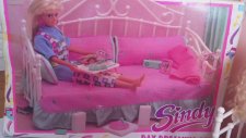 Sindy Yatağı ve Çalışma Masası (Nostaljik Oyuncaklar)