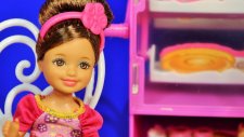 Barbie ve Kira Malibu Cafede - EvcilikTV Oyuncak Oyunları
