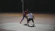 Basketbol Oynayan Örümcek Adam