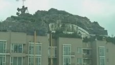 Site Çatısına Dağlı Ovalı Villa Yapmak
