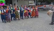 Almanların Halay Çekmesi