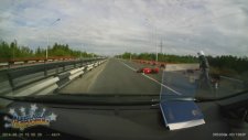 Radarı Gören Motorluların Birbirini Dürtmesi