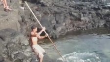 İnanılmaz Balık Avı 1 Metre Suda Dev Balık