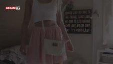 Emilie Nereng Cicilerini Gösteriyor!