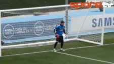 Casillas Ve Navasın Kıyasıya Rekabeti!...