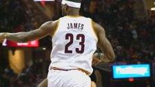 Lebron James ve Kyrie Irving bu işi biliyor!