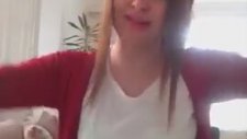 Yasemin Sakallıoğlu - Araftayım (Sevgililer Günü Özel)