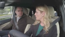 Mercedes-Benz'den Sevgililere Romantik Bir Şaka!