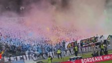 Bordeaux taraftarlarından eşi benzeri görülmemiş tribün şovu