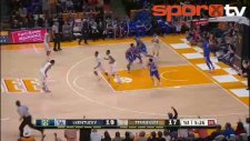 Ponpon kızın belini kırıyordu!