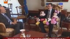 Mickey Mouse ve Melih Gökçek Korkunç Kedilere Karşı