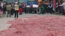 Milyonlarca Çatapatı Aynı Anda Patlatmak