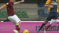 Francesco Totti Yine Süper Bir Gol Attı
