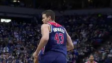Kris Humphries'den Adreian Payne posteri