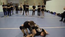 Krav Maga İle Bıçaktan Kurtulmak