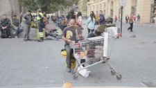 Plaza De Armas - Kendi İmkanlarıyla Müzik Yapan Dayı