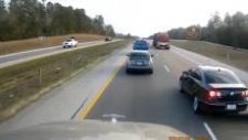 TIR Şoförü ve Kadın Sürücünün Yol Kavgası