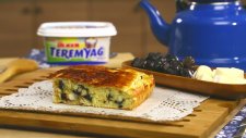 Zeytinli Hellimli Çörek