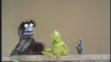 Sesame Street: Kermit Explains Big and Little