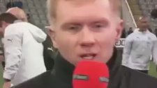 Paul Scholes'un Kafasına Top Attılar...
