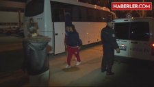 Sahaya Giren Taraftarlar, 9 Kadın Futbolcuyu Yaraladı