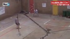 Kız Arkadaşını Öldüren Atlet, Spora Cezaevi Avlusunda Devam Ediyor