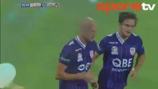Avustralya'da Roket Gibi Bir Gol!...