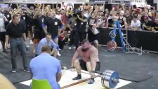 Arnold Schwarzenegger'in Gazıyla 462 Kilo Kaldıran Adam