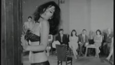 Sevda Ferdağ'dan Erotik Dans