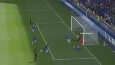 FIFA oyununda akıl almaz gol kaçırma!